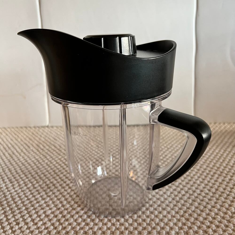 NutriBullet RX NB-301S Cup Pouring Pitcher Rubber Lid Top Cover Spout